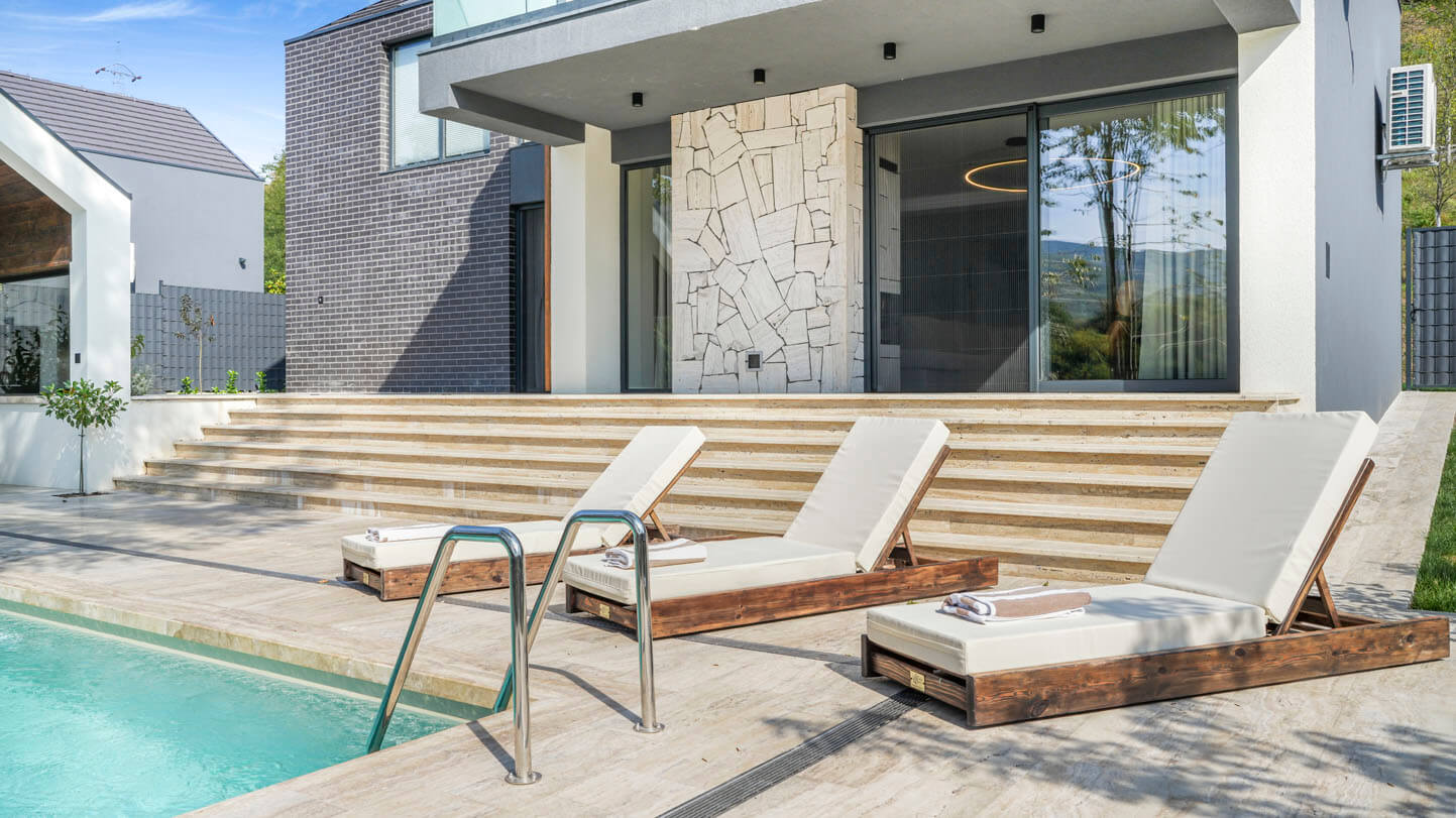 Riverfront Villas (9)